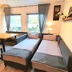 Frankes Mit Garten, 6 Einzelbetten, Parkplatz