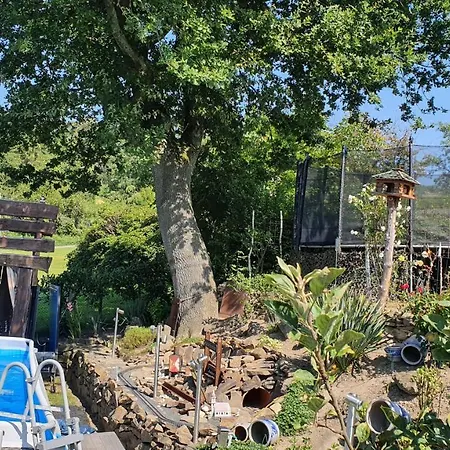 Frankes Mit Garten Und Pool, 6 Einzelbetten, Parkplatz אסן