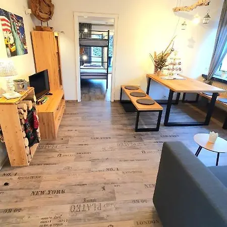 Frankes Mit Garten, 6 Einzelbetten, Parkplatz *