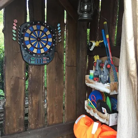 דירה Frankes Mit Garten Und Pool, 6 Einzelbetten, Parkplatz