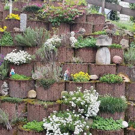 Frankes Mit Garten Und Pool, 6 Einzelbetten, Parkplatz