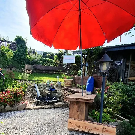 Frankes Mit Garten Und Pool, 6 Einzelbetten, Parkplatz