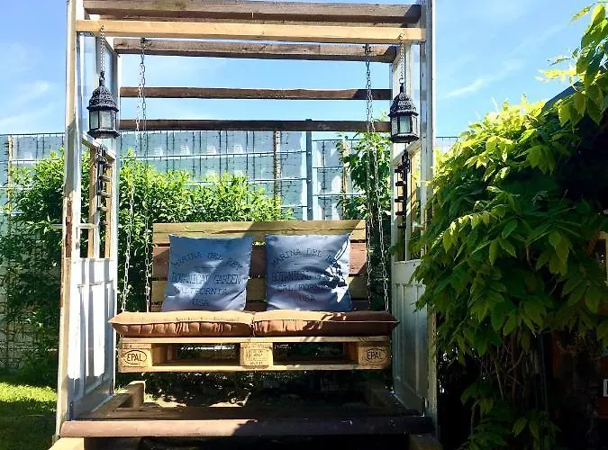Frankes Lodge Apartment Mit Garten, 6 Einzelbetten, Parkplatz إسن