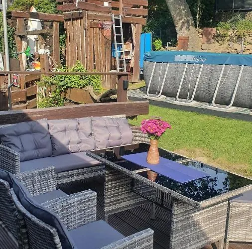 Frankes Mit Garten Und Pool, 6 Einzelbetten, Parkplatz شقة