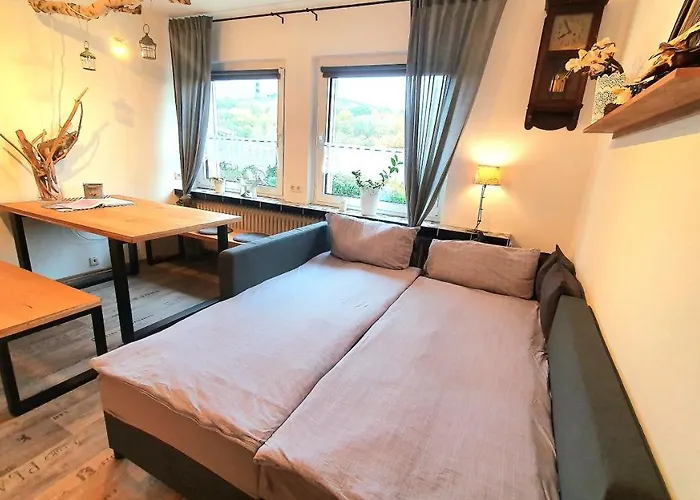 Frankes Mit Garten Und Pool, 6 Einzelbetten, Parkplatz דירה