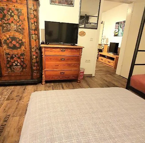 Frankes Mit Garten Und Pool, 6 Einzelbetten, Parkplatz Apartment