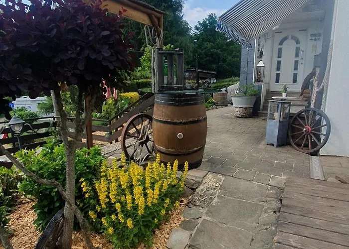 Frankes Mit Garten Und Pool, 6 Einzelbetten, Parkplatz דירה אסן