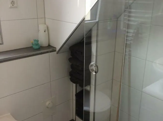 דירה Frankes Mit Garten Und Pool, 6 Einzelbetten, Parkplatz